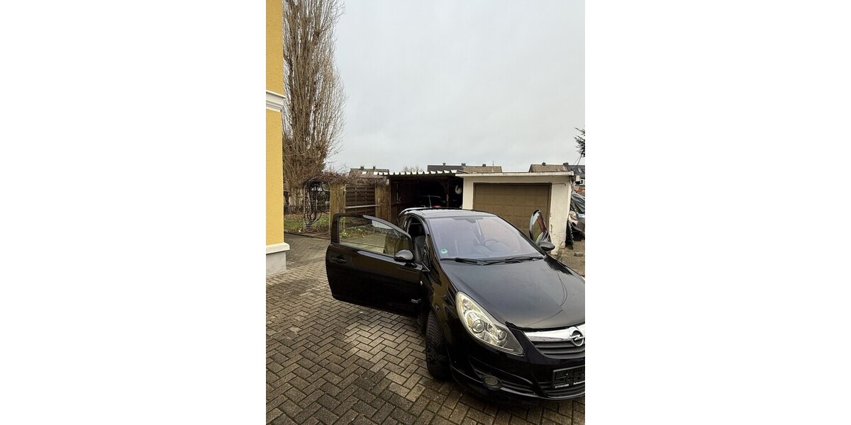 Opel Corsa D 144.000 km 3.799 &euro; Dortmund 44135