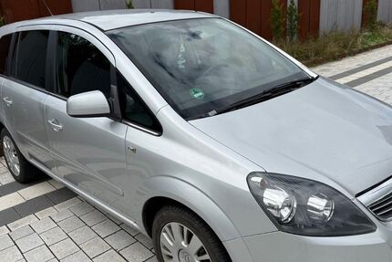 Opel Zafira 160.000 km 2.499 &euro; zella-mehlis 98544