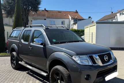 Nissan Navara 110.000 km 17.900 &euro; Massenheim 65239