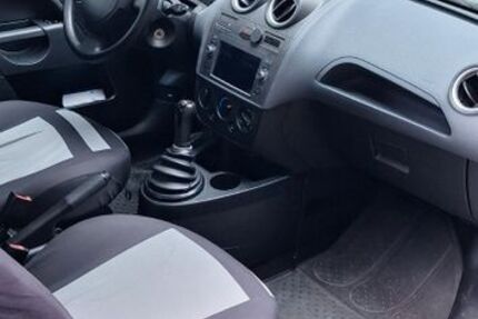 Ford Fiesta 173.000 km 1.050 &euro; Itzehoe 25524