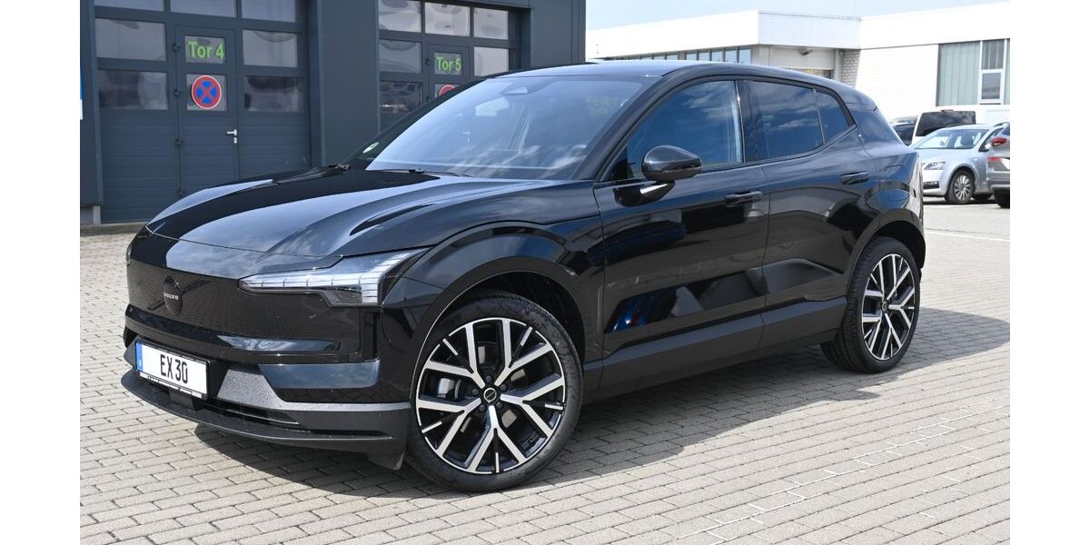 Volvo EX30 2.000 km 45.900 &euro; Jüterbog 14913