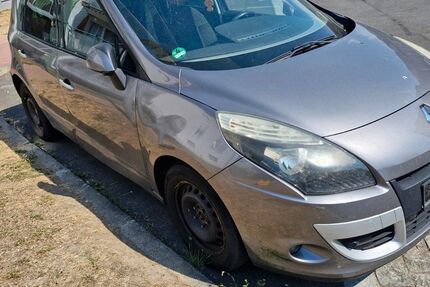 Renault Scenic 211.546 km 2.000 &euro; Kitzingen 97318