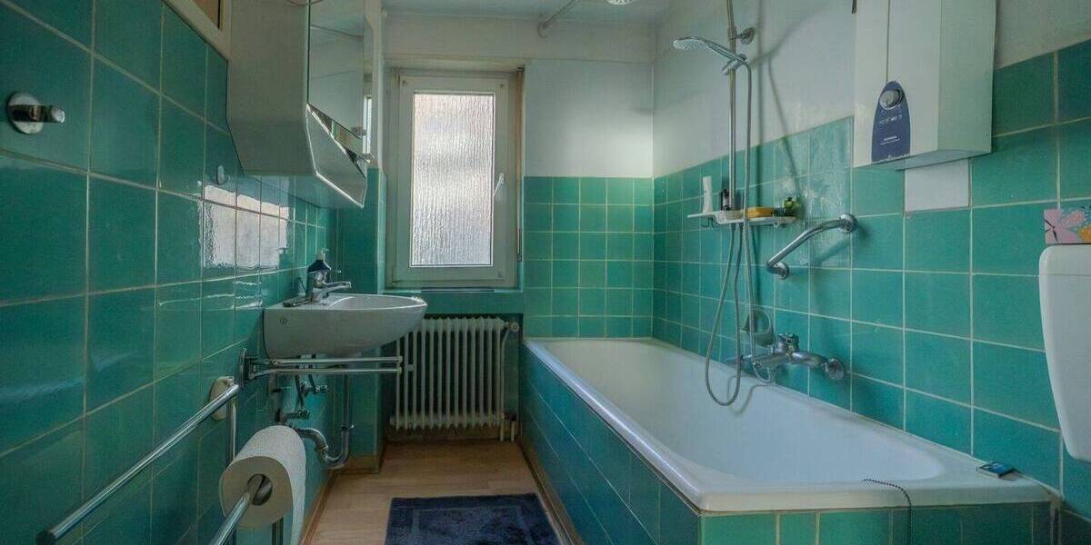 Investitionsmöglichkeit in Mannheim: vielseitiges Wohn- & Geschäftshaus - nur bei realunis 1 zimmer