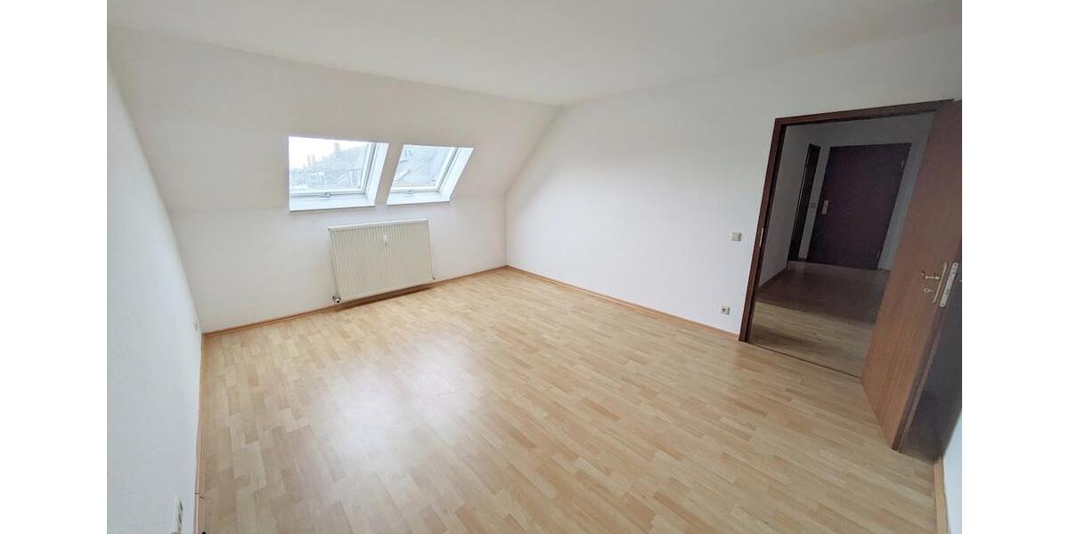 Dachgeschoßwohnung Chemnitz Hilbersdorf - 3 Zimmer, 74 m&sup2;, 350&euro; | Angebot:26321590