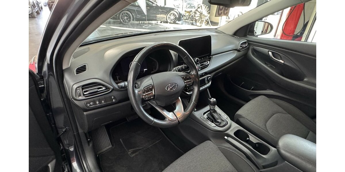 Hyundai i30 Kombi 1.6 T-GDI DCT CarPlay DAB CAM 48.794 km 17.890 &euro; Lich 35423