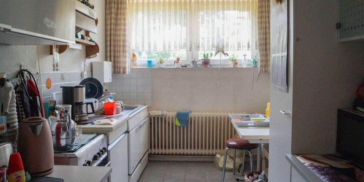 Gestaltbares Zuhause : EFH mit Garten, Garage und 4 Freistellplätzen mit Renovierungsbedarf 6 zimmer