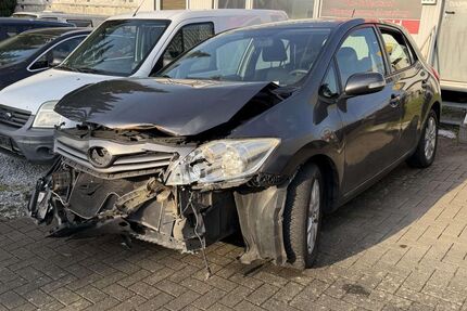 Toyota Auris 119.000 km 799 &euro; Bielefeld 33647