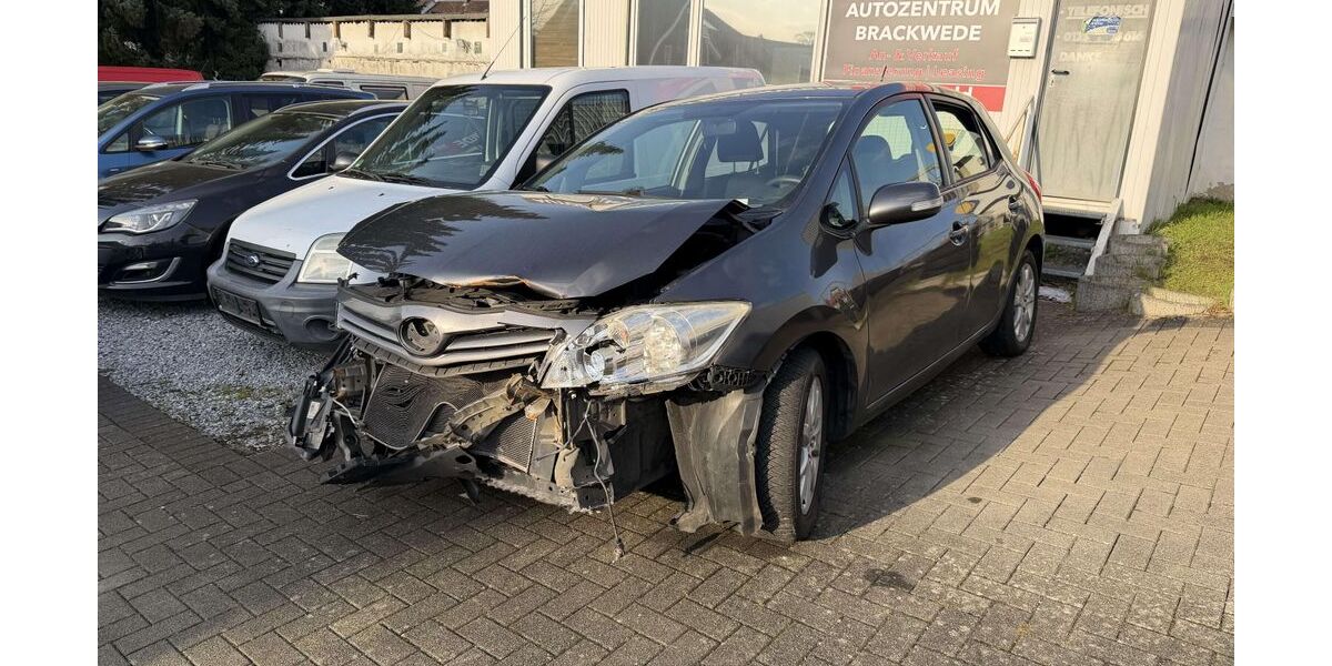 Toyota Auris 119.000 km 799 &euro; Bielefeld 33647