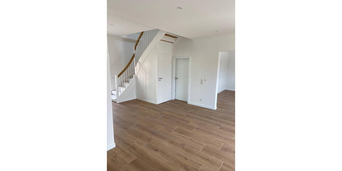Einfamilienhaus Stendal - 5 Zimmer, 135 m&sup2;, 1.350&euro; | Angebot:26221030