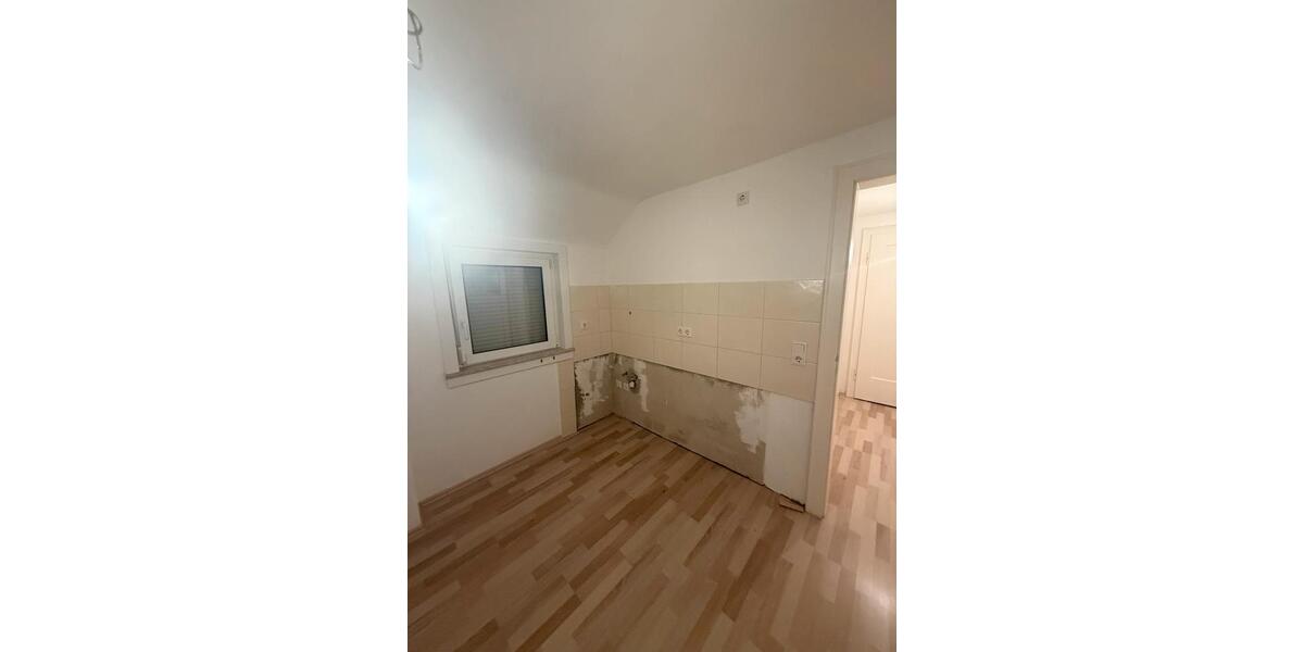 Dachgeschoßwohnung Weißenburg in Bayern - 2 Zimmer, 43 m&sup2;, 695&euro; | Angebot:25405460