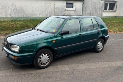 VW Golf 150.000 km 1.700 &euro; Eichenzell 36124
