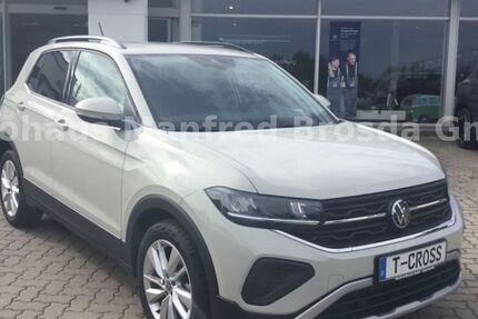 VW T-Cross 1.607 km 30.500 &euro; Angermünde 16278