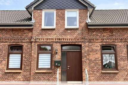 Haus Bredstedt - 6 Zimmer, 140 m&sup2;, 219.000&euro; | Angebot:27162321