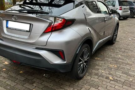 Toyota C-HR 116.000 km 14.400 &euro; Hamburg 22149