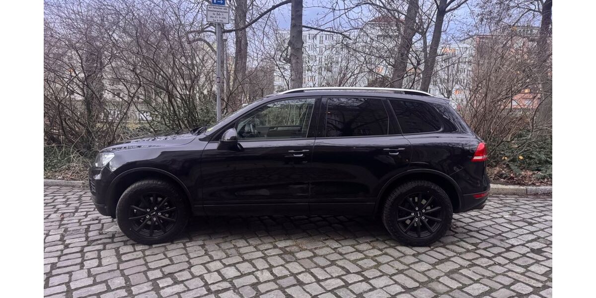 VW Touareg 215.000 km 10.900 &euro; Berlin 10823