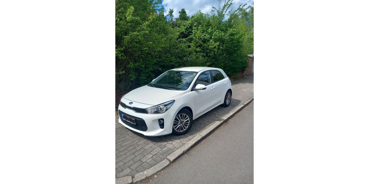 Kia Rio 77.000 km 10.650 &euro; Sankt Ingbert 66386