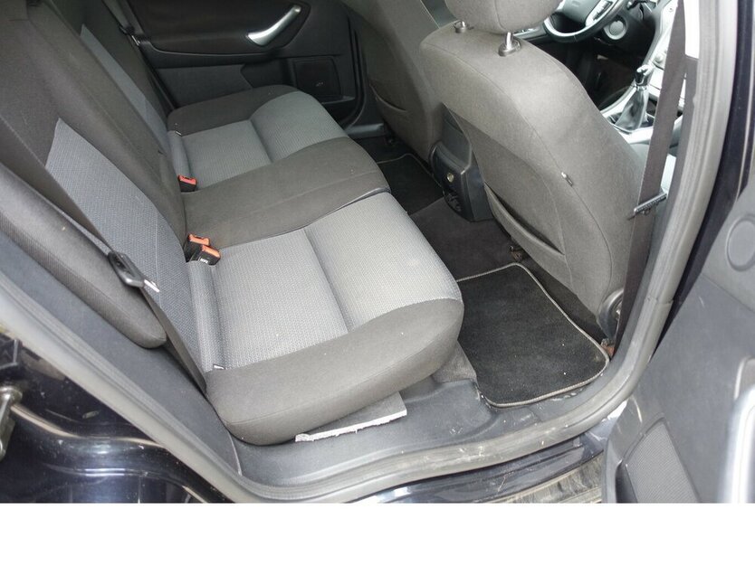 Mondeo Ambiente AHK abnehmbar Sony Sitzheizung
