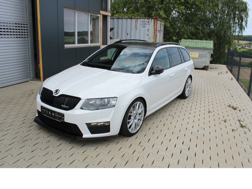 Skoda Octavia RS 2,0 TSI / AHK/XENON/SHZ/PDC/ 63.206 km 17.250 € Höchstenbach 57629