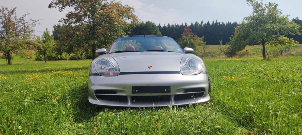 996