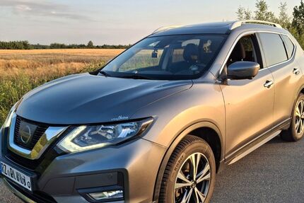Nissan X-Trail 142.500 km 13.500 &euro; Schwarzenbek 21493