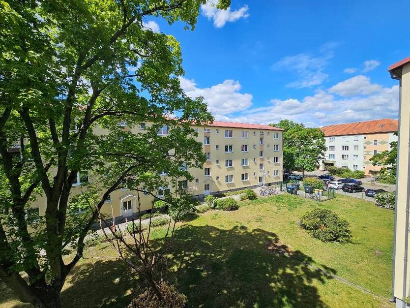 SpandauSpandau - Ruhig wohnen mit West-Balkon - 3-Zi - Wohnfreude für Renovierungsfreunde