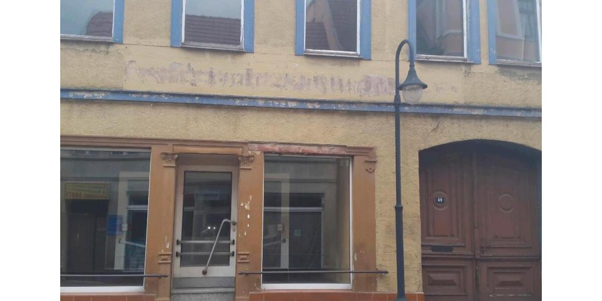 Einfamilienhaus Bad Liebenwerda - 10 Zimmer, 300 m&sup2;, 990&euro; | Angebot:25044241