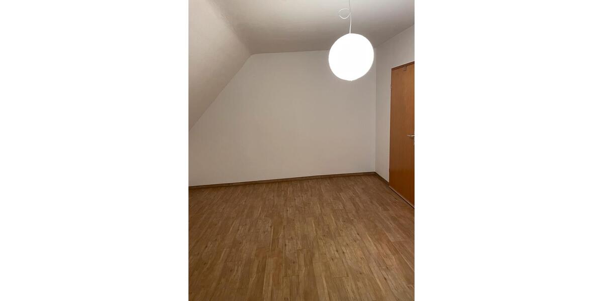 Etagenwohnung Bad Nenndorf - 2 Zimmer, 80 m&sup2;, 640&euro; | Angebot:25253556