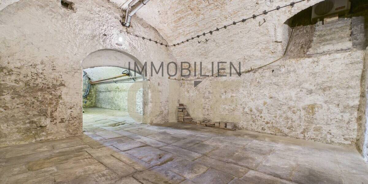 Mehrfamilienhaus, Wohnhaus Schierling - 4 Zimmer, 127 m&sup2;, 160.000&euro; | Angebot:26391577