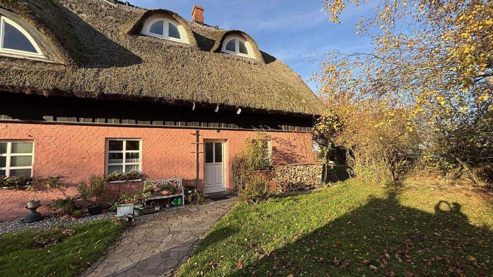 Einfamilienhaus Penzlin Mallin - 9 Zimmer, 500 m&sup2;, 560.000&euro; | Angebot:25755251