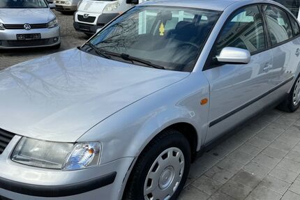 VW Passat 148.000 km 1.800 &euro; Singen 78224