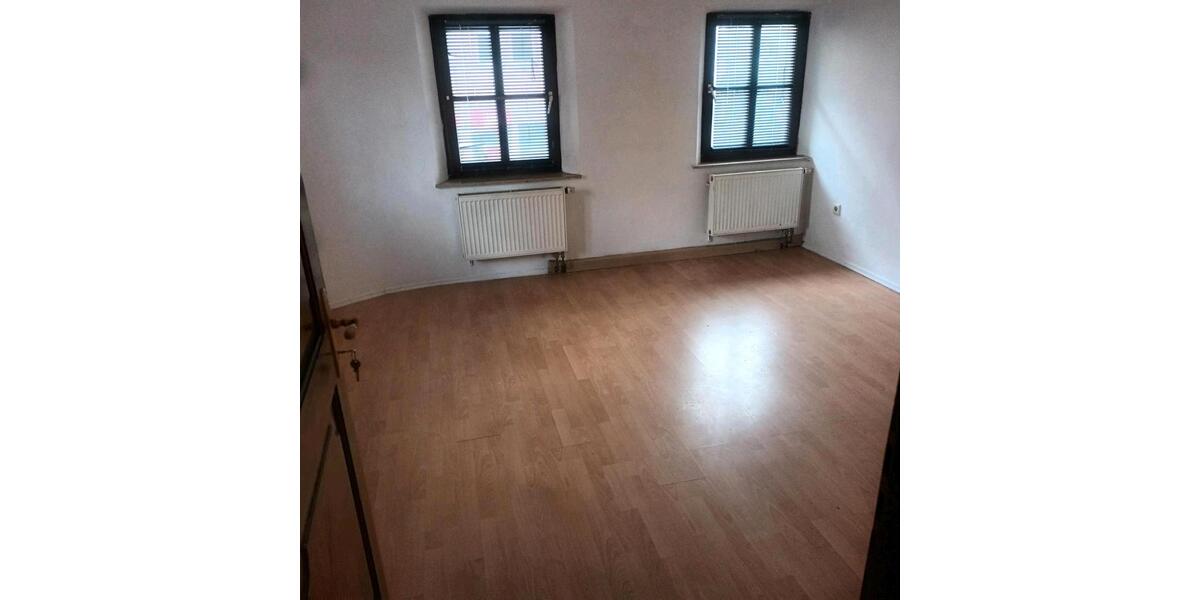 Reihenhaus Nürnberg Gibitzenhof - 5 Zimmer, 180 m&sup2;, 1.750&euro; | Angebot:26148273