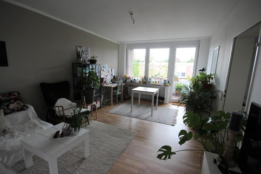 Geschmackvolle 2-Raumwohnung, gehobene Innenausstattung, EBK zimmer