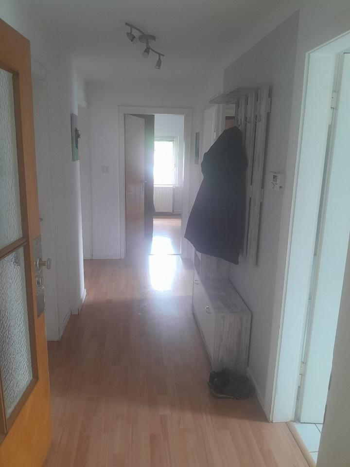 Neumünden. Schöne, helle 3ZI, Küche,Bad, DG 3.Etage