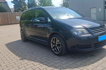 VW Touran 317.300 km 1.500 &euro; Bremen 28759