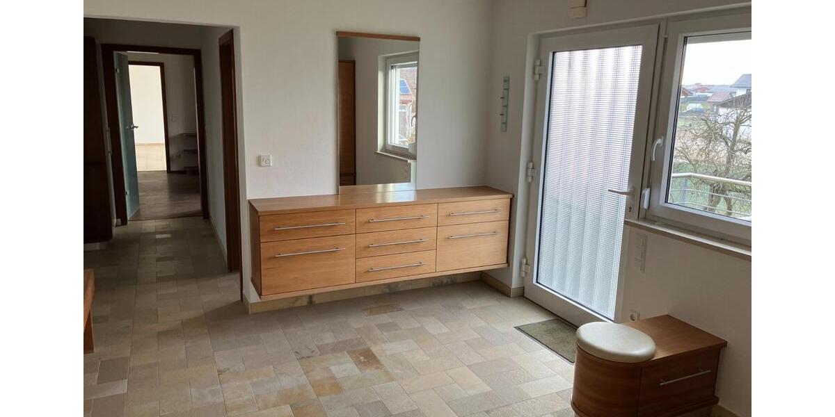 Etagenwohnung Ruhstorf an der Rott - 8 Zimmer, 150 m&sup2;, 1.050&euro; | Angebot:24774975