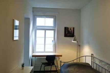 Zimmer Stuttgart Stuttgart-Mitte - 1 Zimmer, 890&euro; | Angebot:27125243