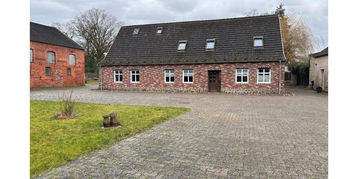 Mehrfamilienhaus, Wohnhaus Karstädt Mankmuß - 7 Zimmer, 218 m&sup2;, 355.000&euro; | Angebot:25730193