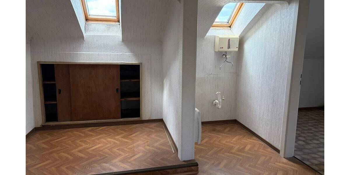 Mehrfamilienhaus, Wohnhaus Saarwellingen Schwarzenholz - 5 Zimmer, 93 m&sup2;, 132.000&euro; | Angebot:26309895