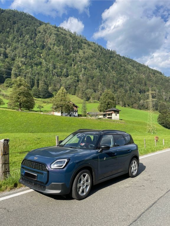 Cooper E Countryman