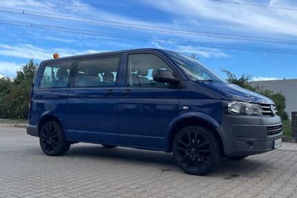 VW T5 Transporter 260.000 km 11.000 &euro; Halle 06108