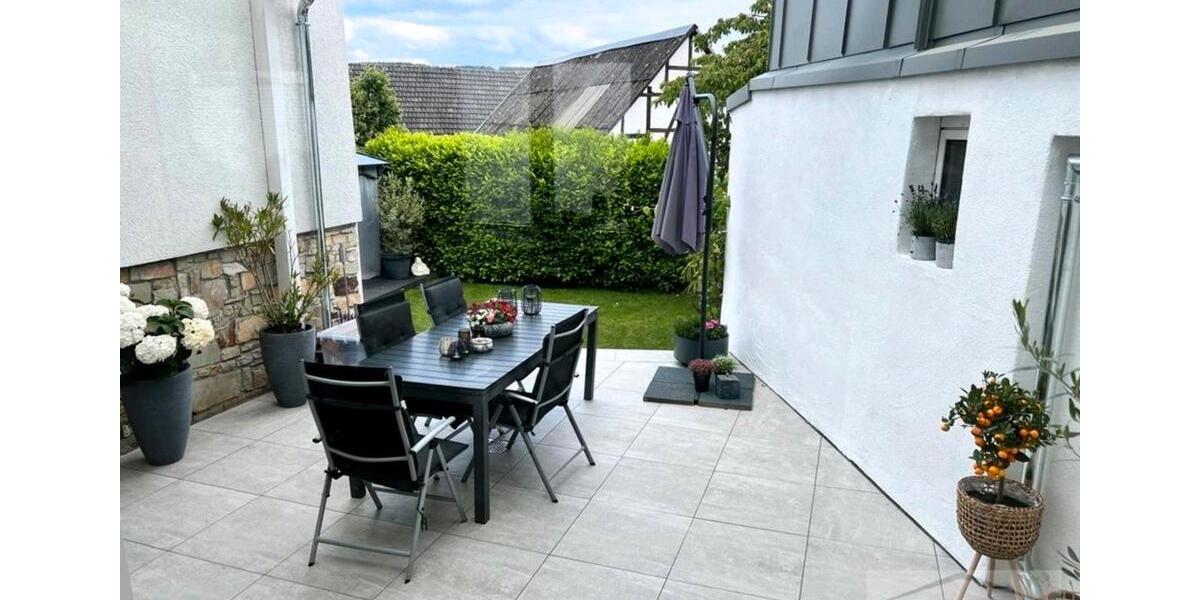 Einfamilienhaus Taunusstein - 8 Zimmer, 224 m&sup2;, 699.000&euro; | Angebot:26442309