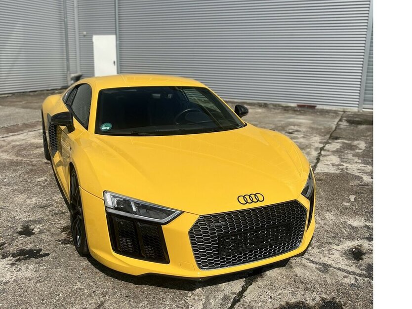 R8 5.2 FSI quattro plus