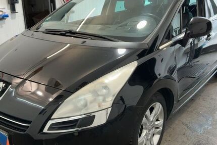 Peugeot 5008 144.365 km 7.998 &euro; Grevenbroich/Wevelinghoven 41516
