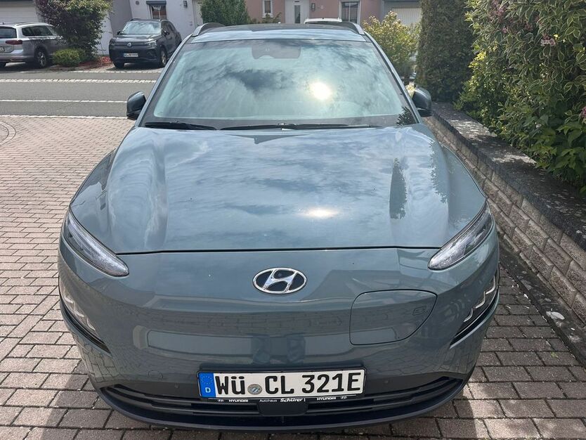Hyundai KONA 35.000 km 18.500 € Würzburg 97084