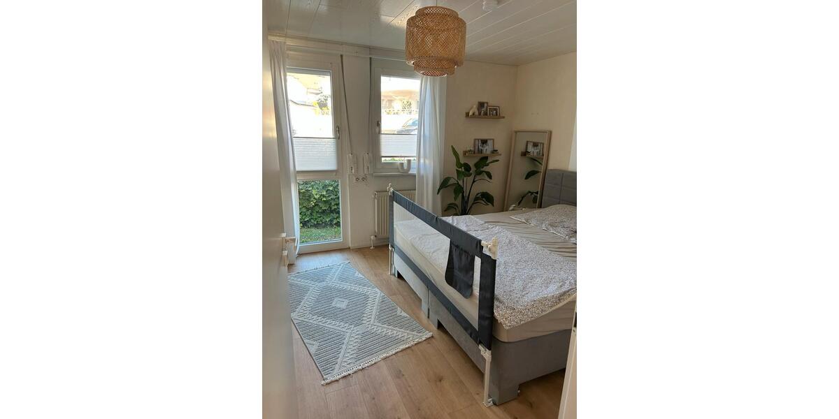 Erdgeschoßwohnung Uhingen - 4 Zimmer, 90 m&sup2;, 395.000&euro; | Angebot:27024138