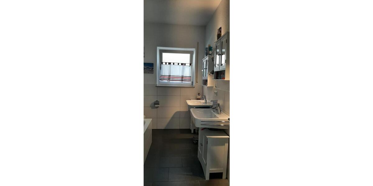 Reihenhaus Waldbronn - 4.5 Zimmer, 109 m&sup2;, 1.420&euro; | Angebot:24982173