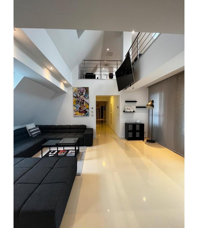 Luxuriöse Maisonette-Wohnung in Stuttgart Plieningen