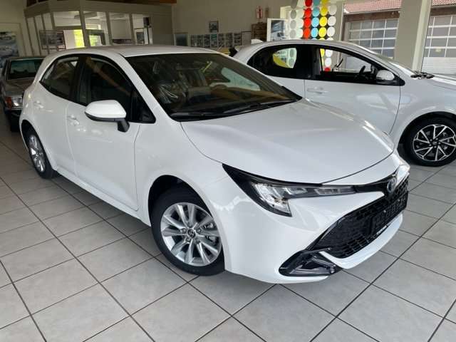 Toyota Corolla 4.000 km 25.900 &euro; Witzmannsberg 94104