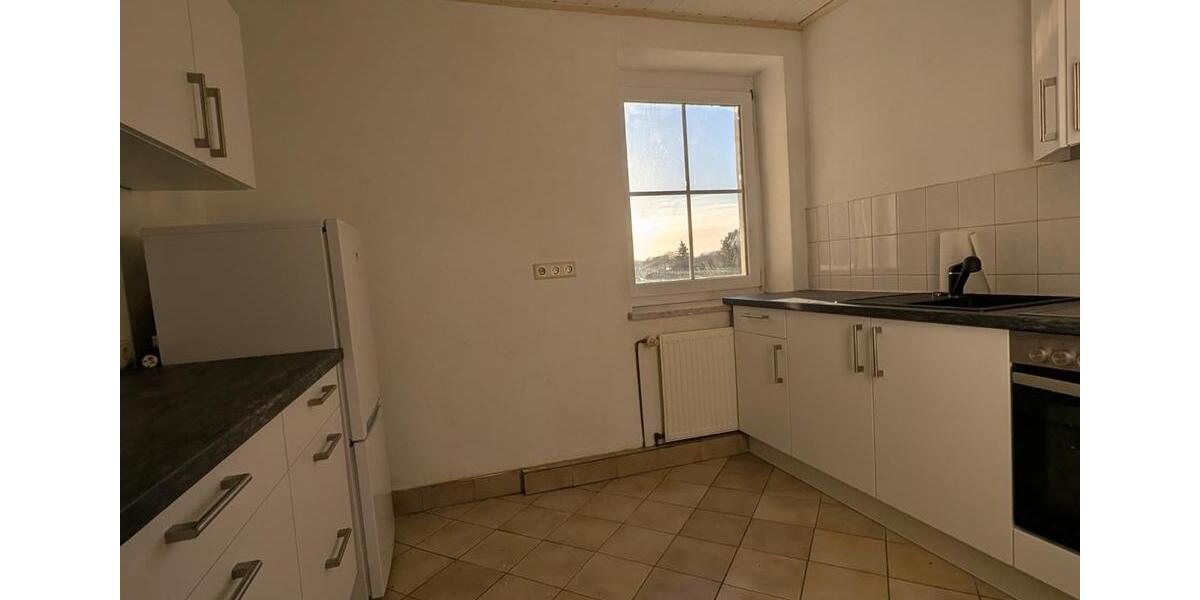 Etagenwohnung Staßfurt - 3 Zimmer, 83 m&sup2;, 585&euro; | Angebot:26663788