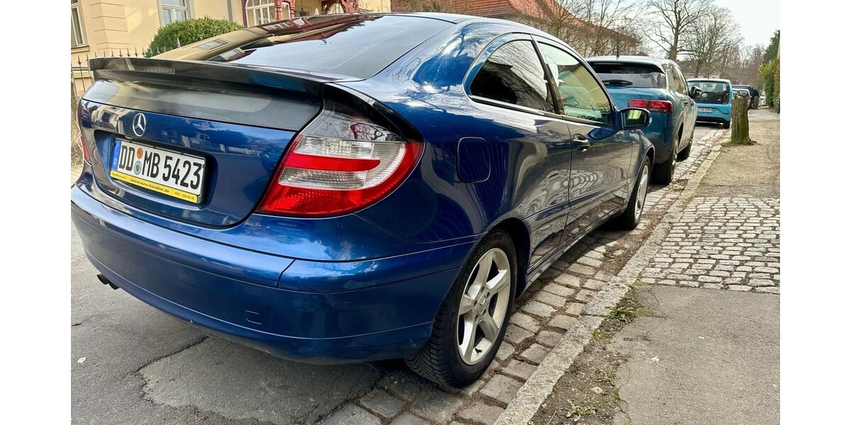 Mercedes-Benz Coupé 123.000 km 4.800 &euro; Dresden 01067